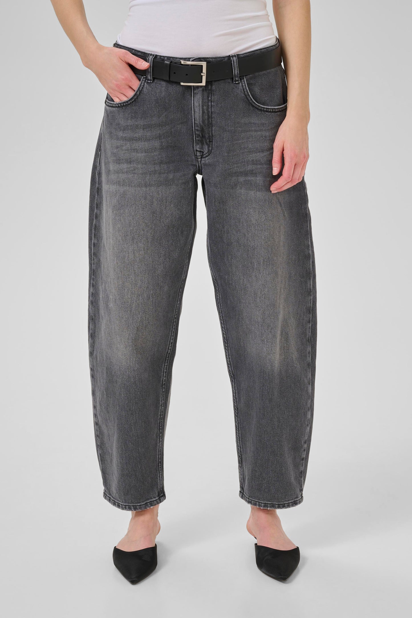 My Essential Wardrobe Baloo High Barrel - Dark Grey Wash