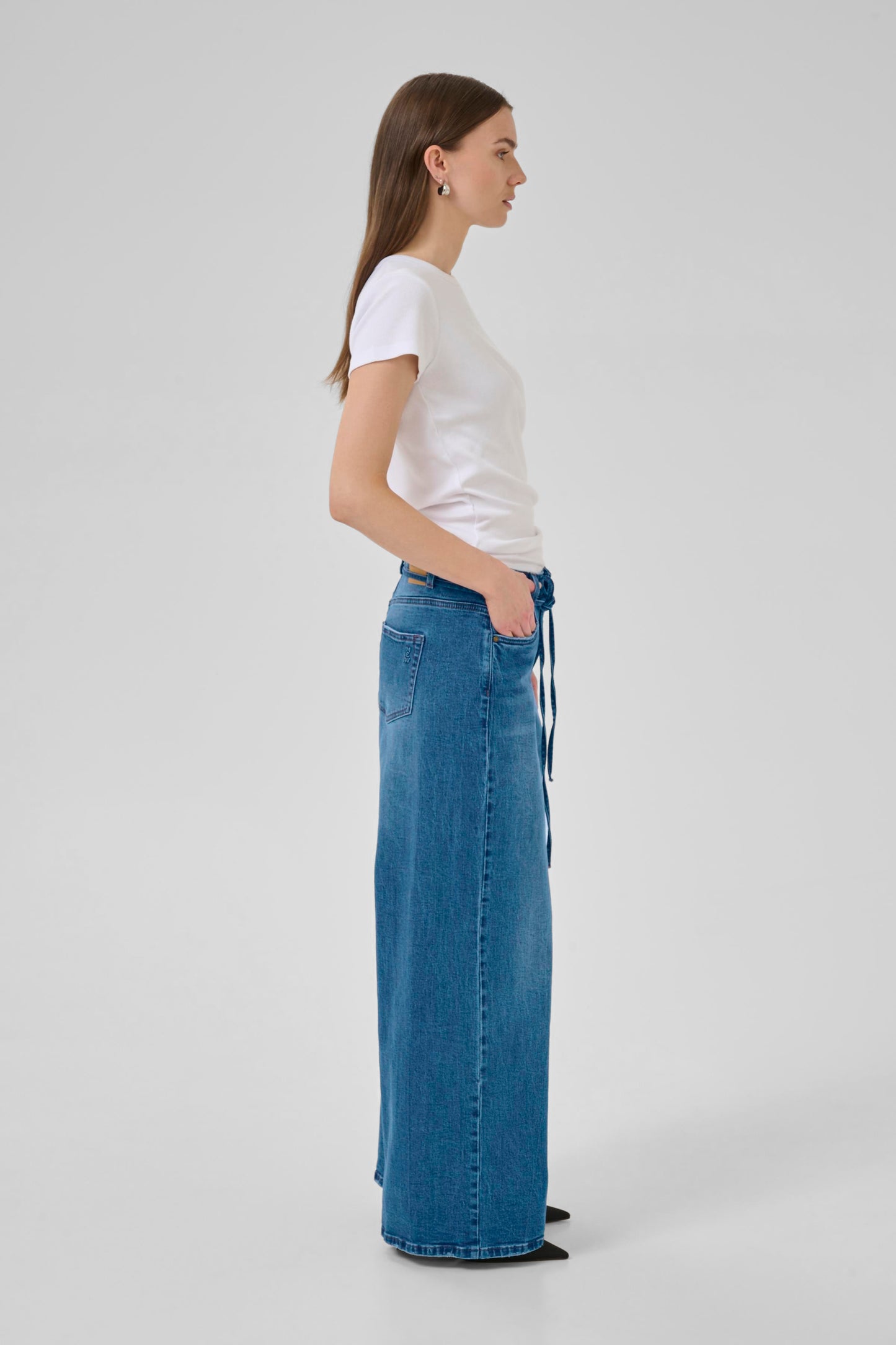 My Essential Wardrobe Karo Mid X-Wide Jeans - Medium Blue Wash