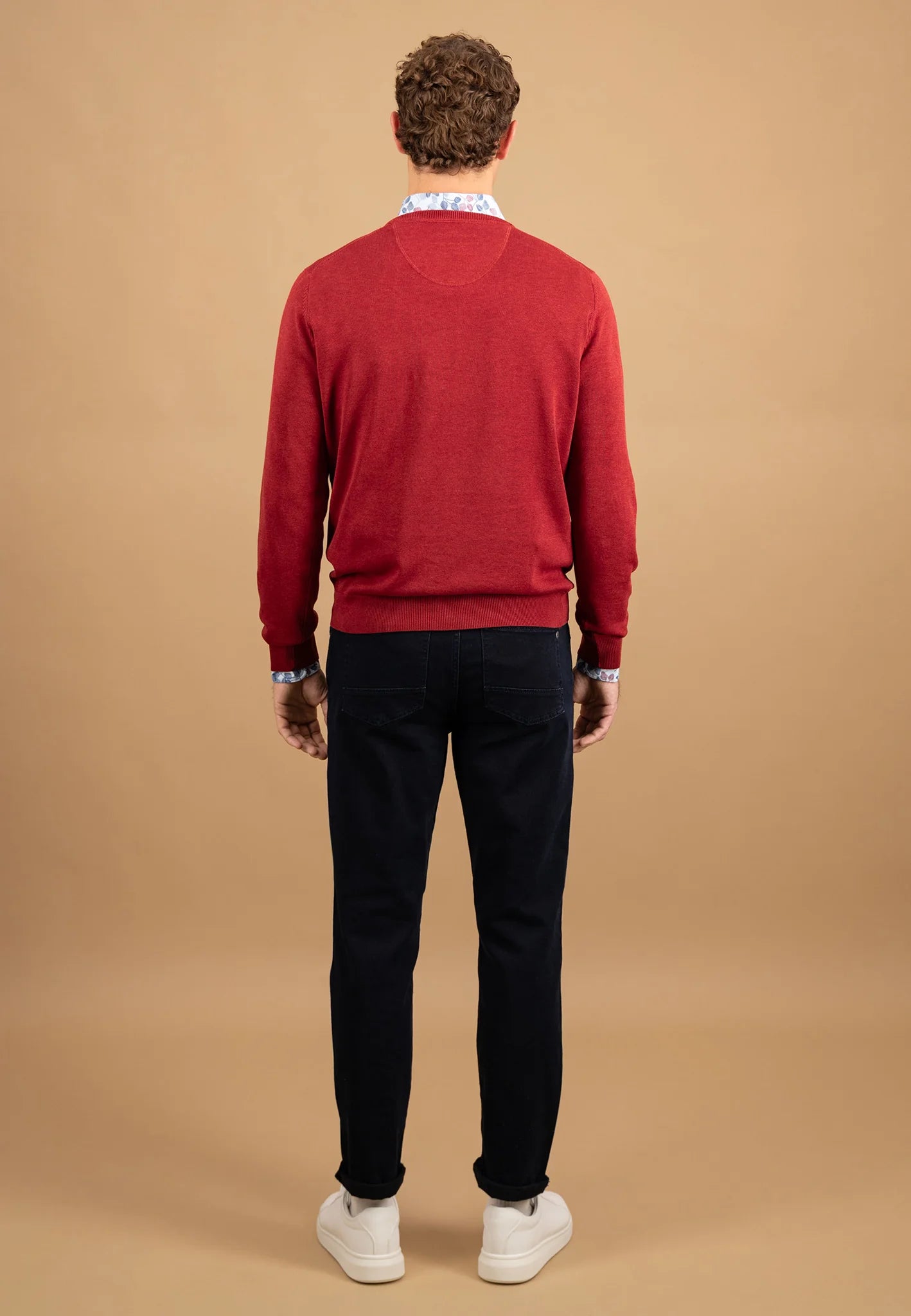 Fynch Hatton V-Neck SuperFine Jumper - Garnet Red
