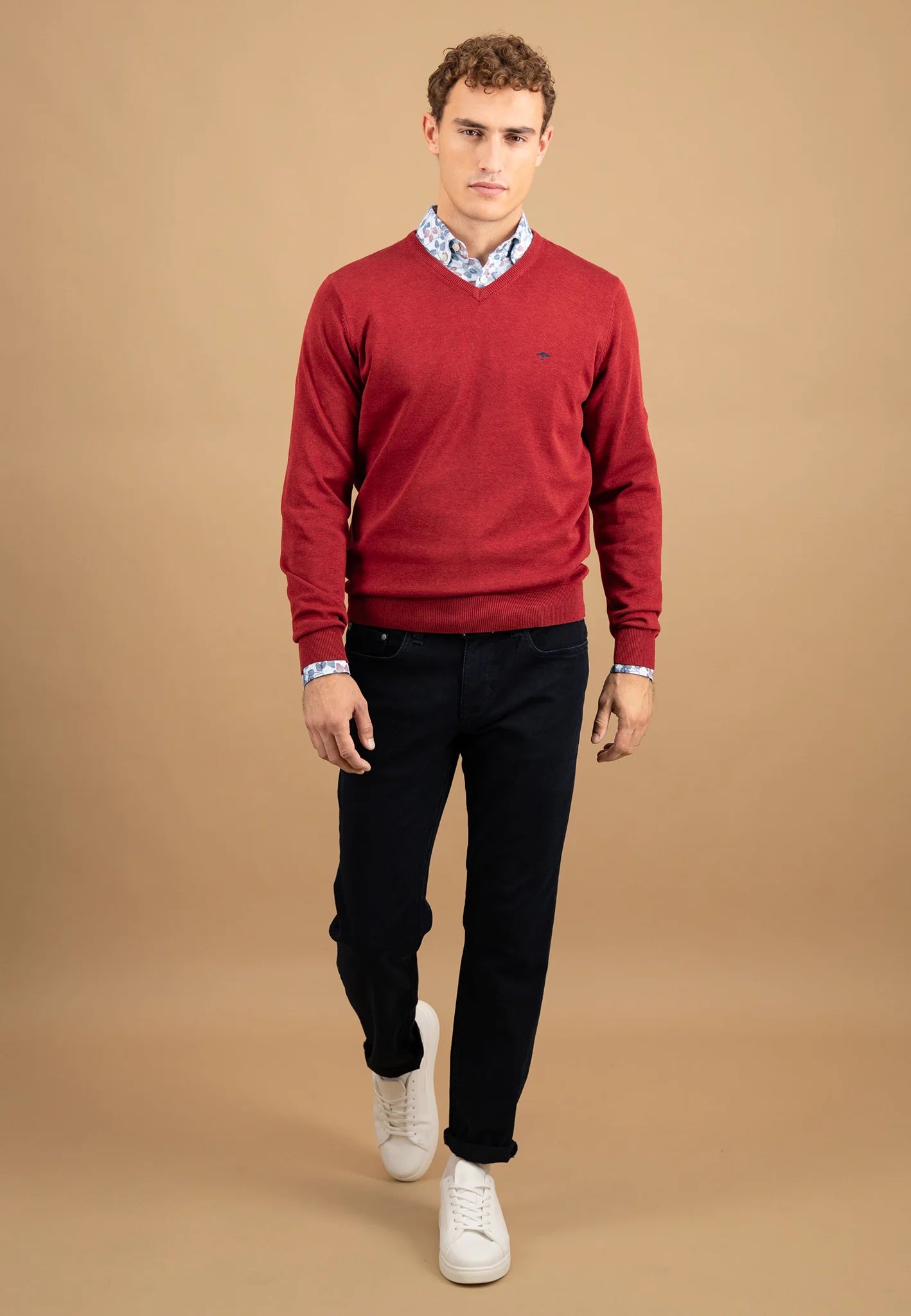 Fynch Hatton V-Neck SuperFine Jumper - Garnet Red