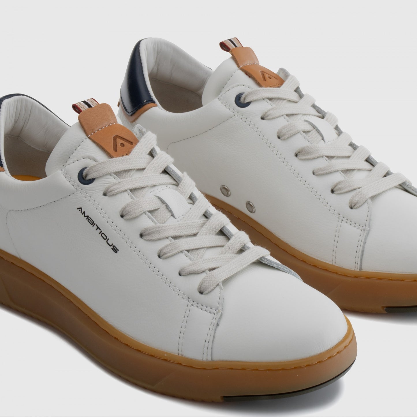 Ambitious AKTIF Low Top Trainer - Off White