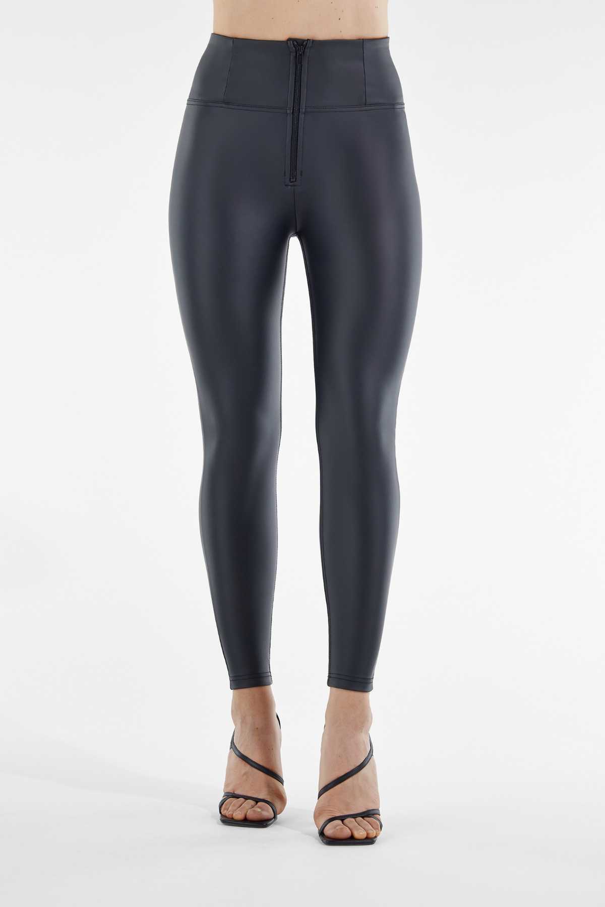 Freddy Super High Rise Faux Leather - Black