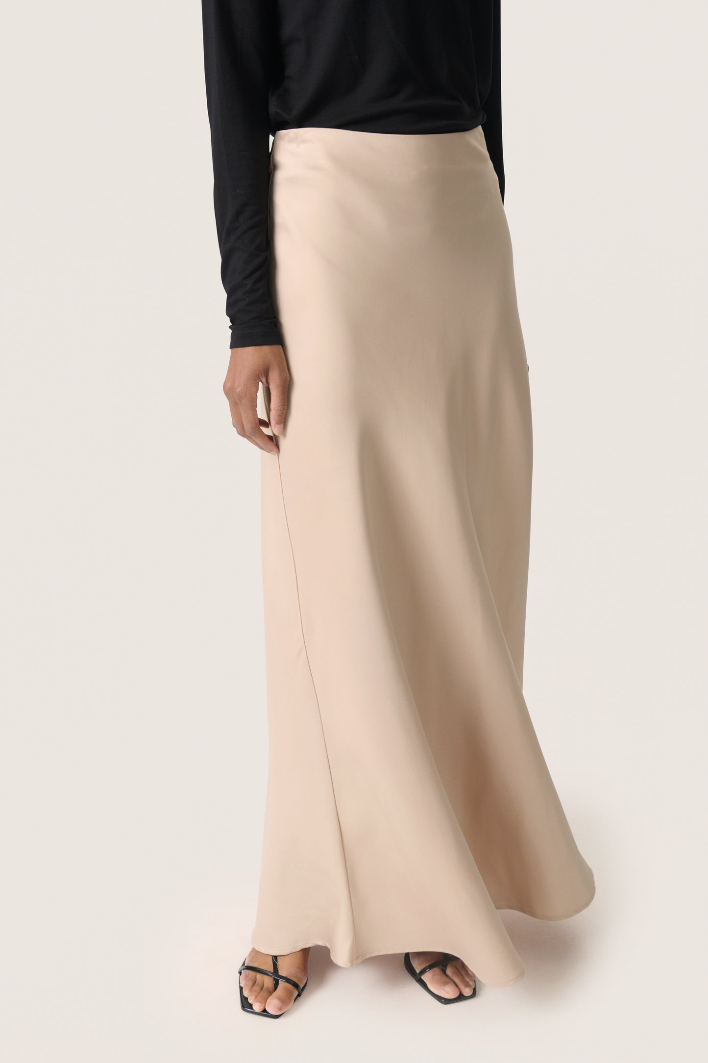 Soaked Anna Maxi Skirt - Doeskin