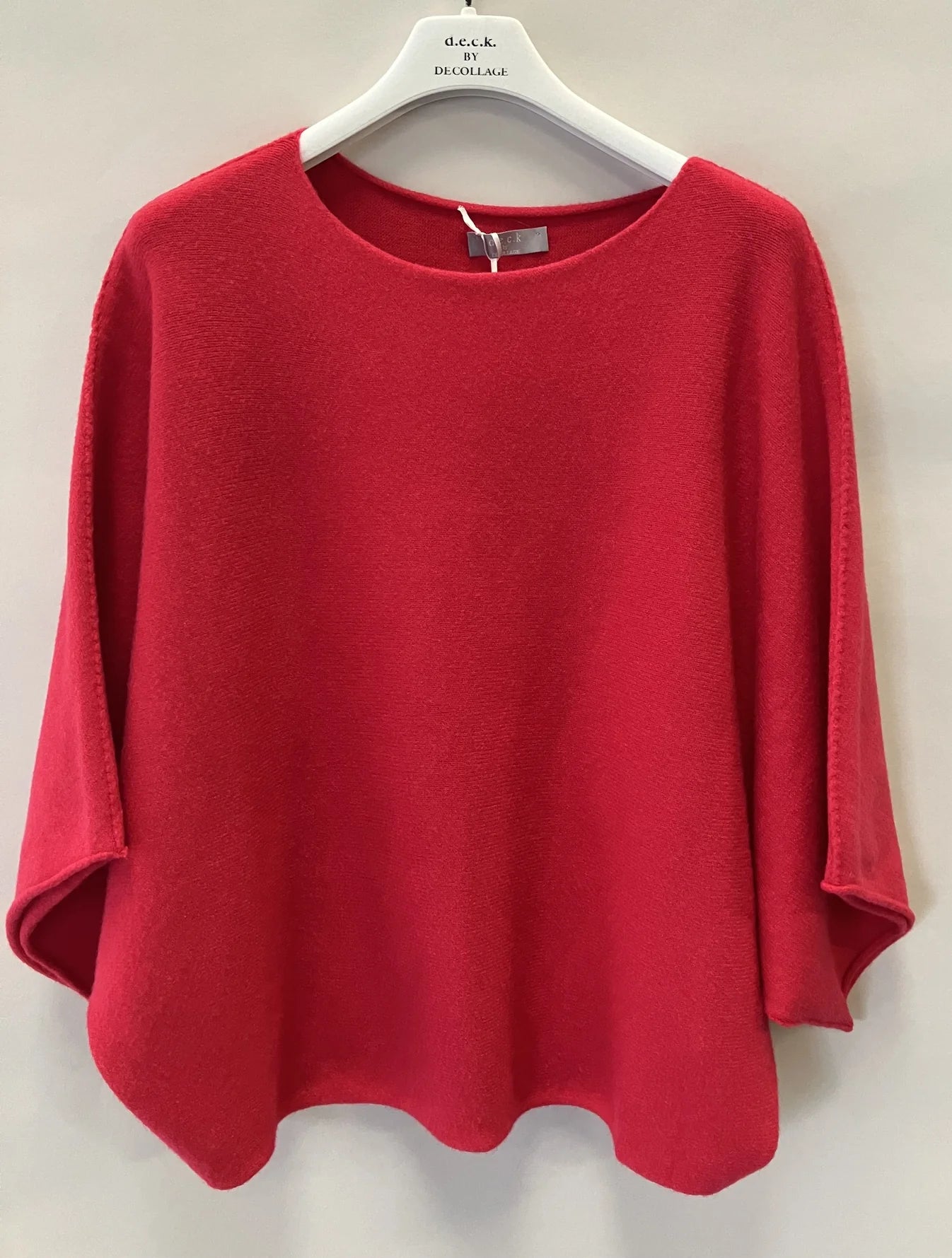 Deck Short Sleeved Batwing Knit - Red