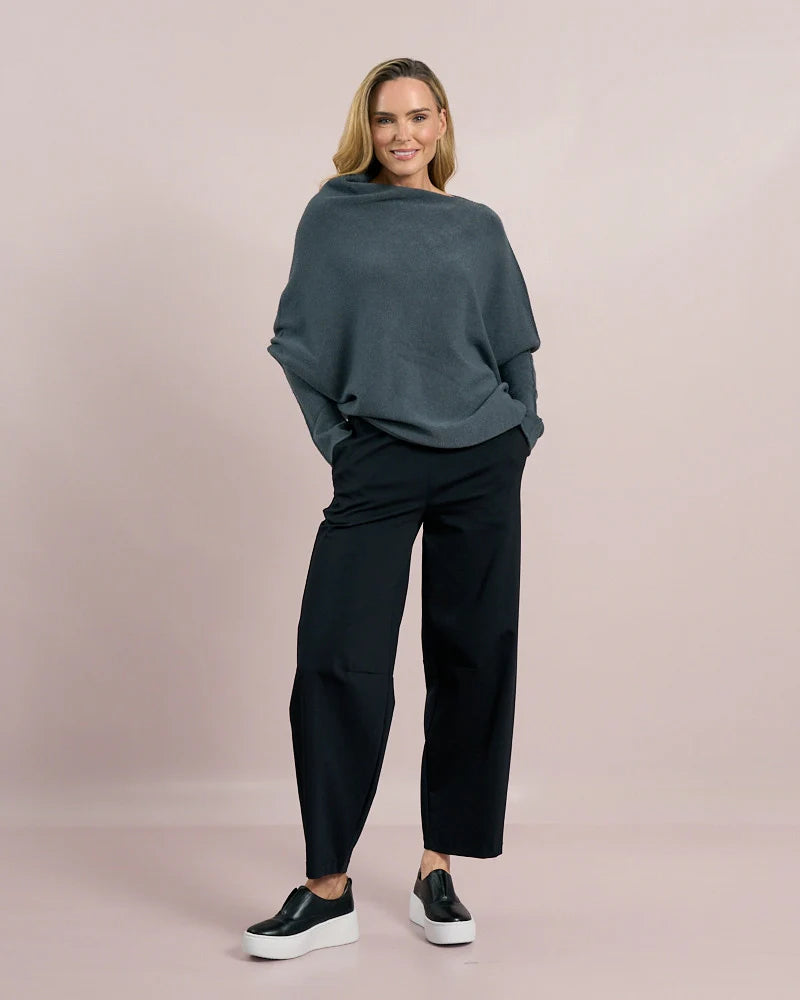 Deck Barrel Leg Trouser - Black