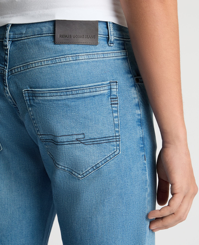 Remus Rogan Straight Jean - Light wash