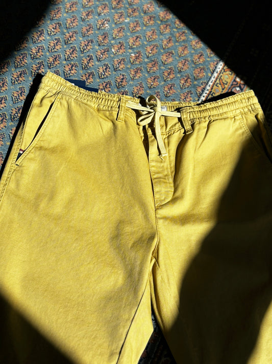 LCDN Conan Shorts - Mustard