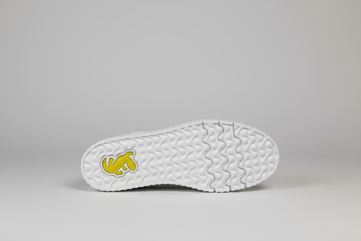 Salamander Sneaker Runner - White