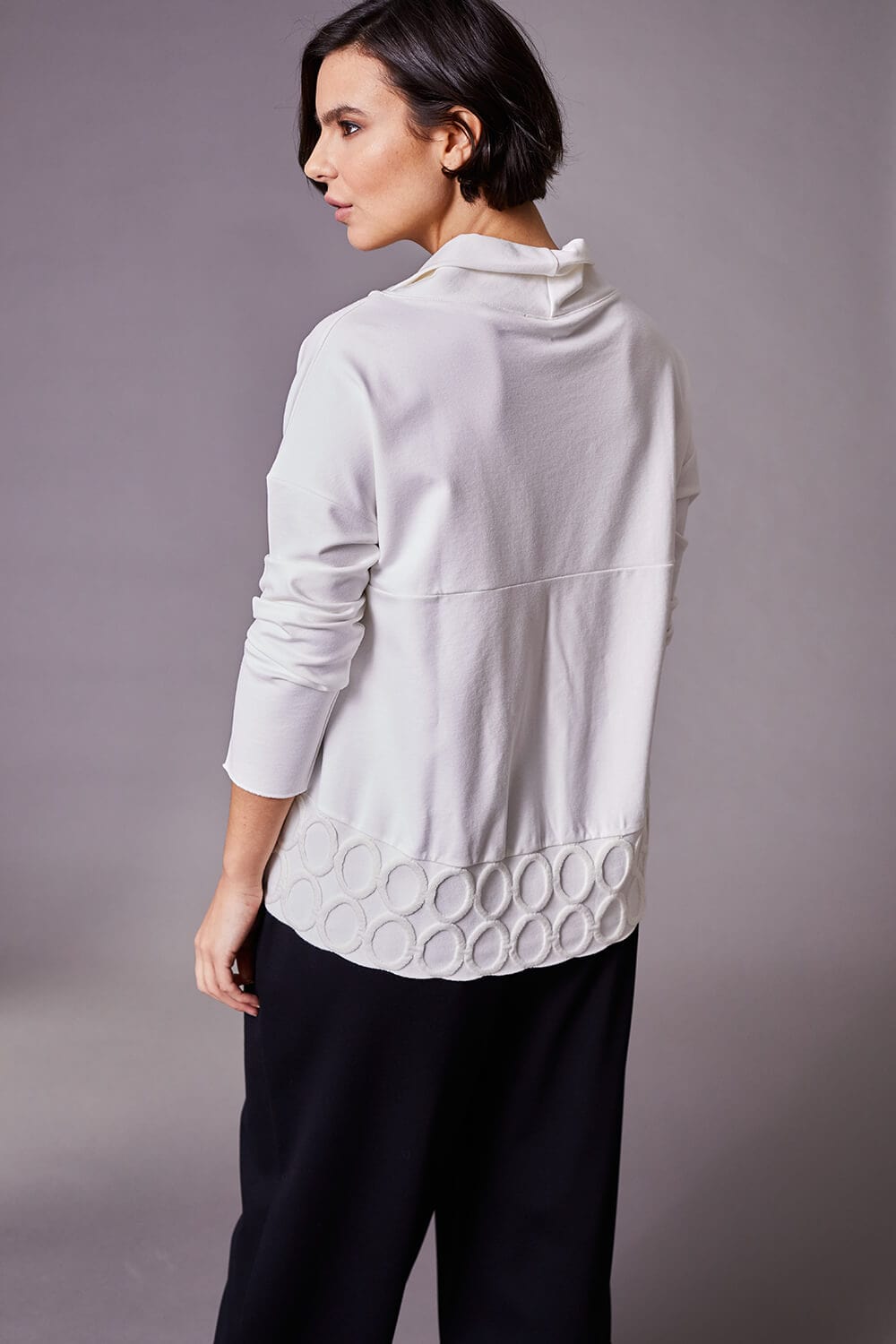 Peruzzi Circle Border Top