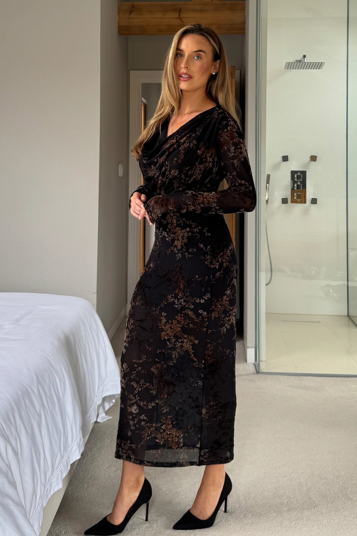 Girl In Mind Remington Flocked Floral Midi Dress - Black