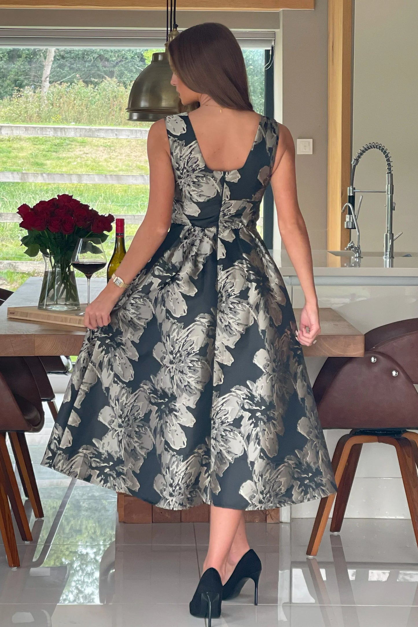 Girl In Mind Jesinia Jacquard Midi Dress - Black