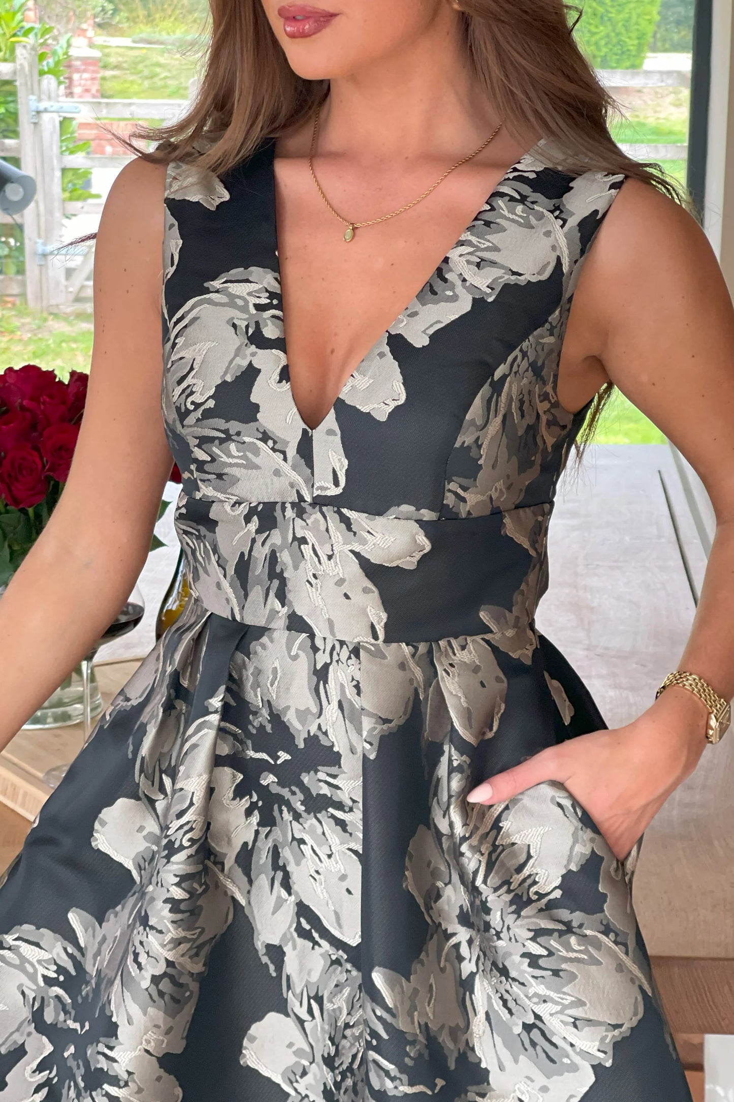 Girl In Mind Jesinia Jacquard Midi Dress - Black