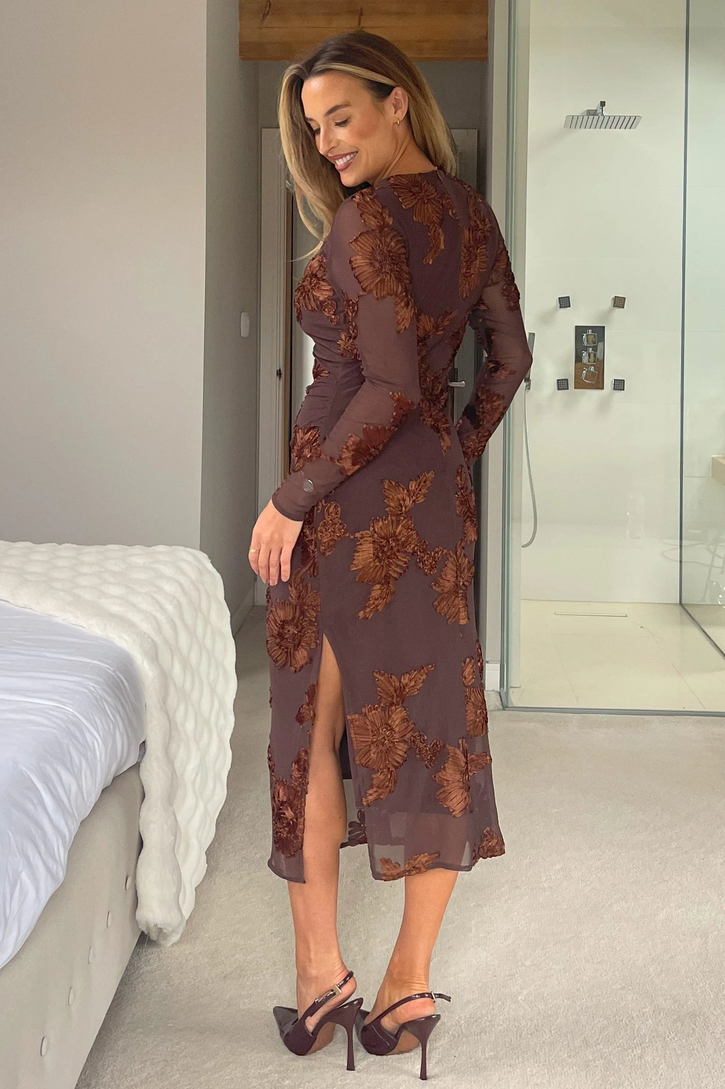 Girl In Mind Elodie Embroidered Bodycon Dress - Brown
