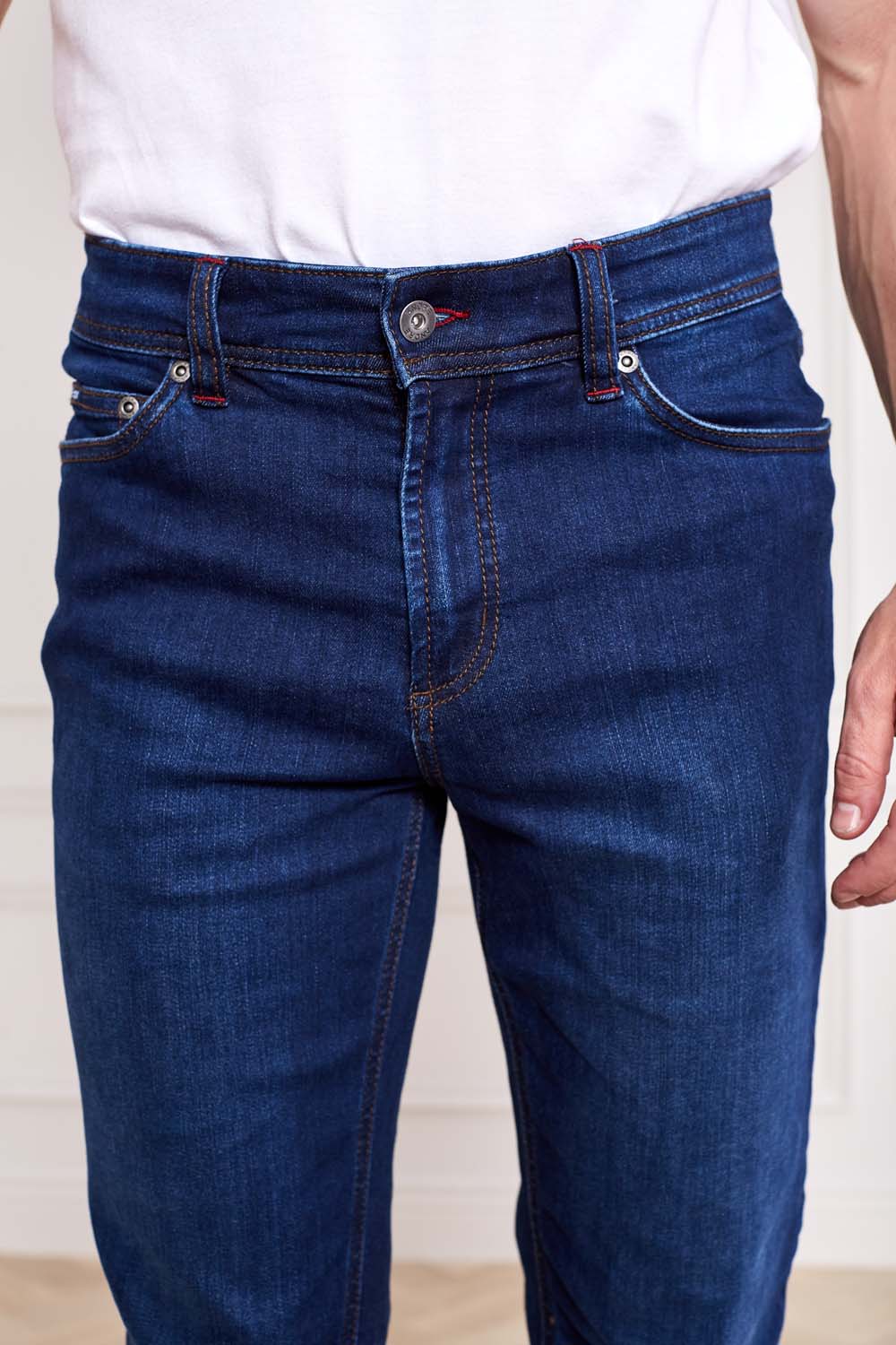 André Modern Fit Sanchez Jeans - Worn Dark Wash