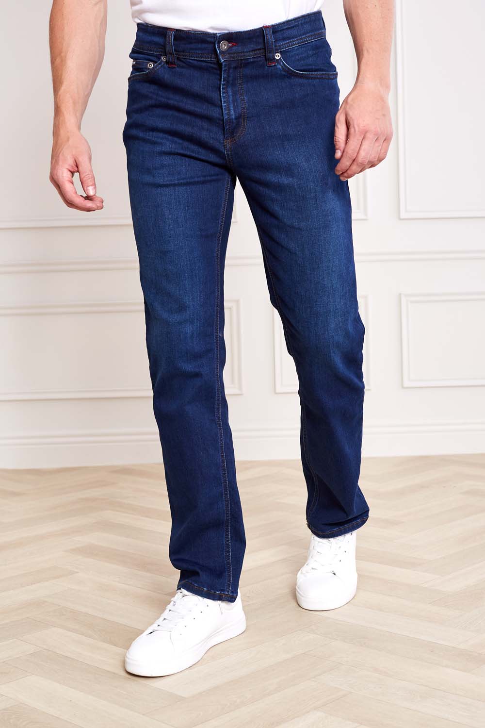 André Modern Fit Sanchez Jeans - Worn Dark Wash