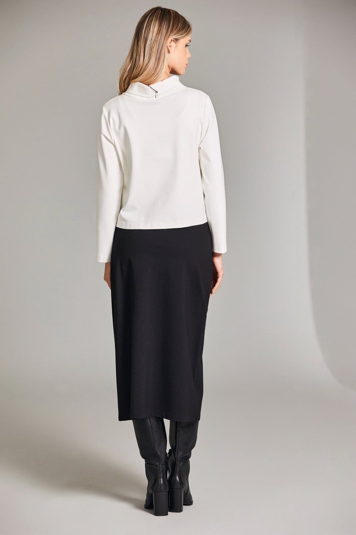 Peruzzi Hammered Stud Top - Ecru