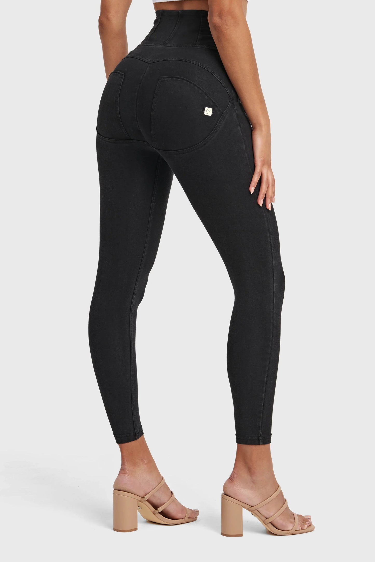 Freddy High Rise Front Pocket Pants - Black