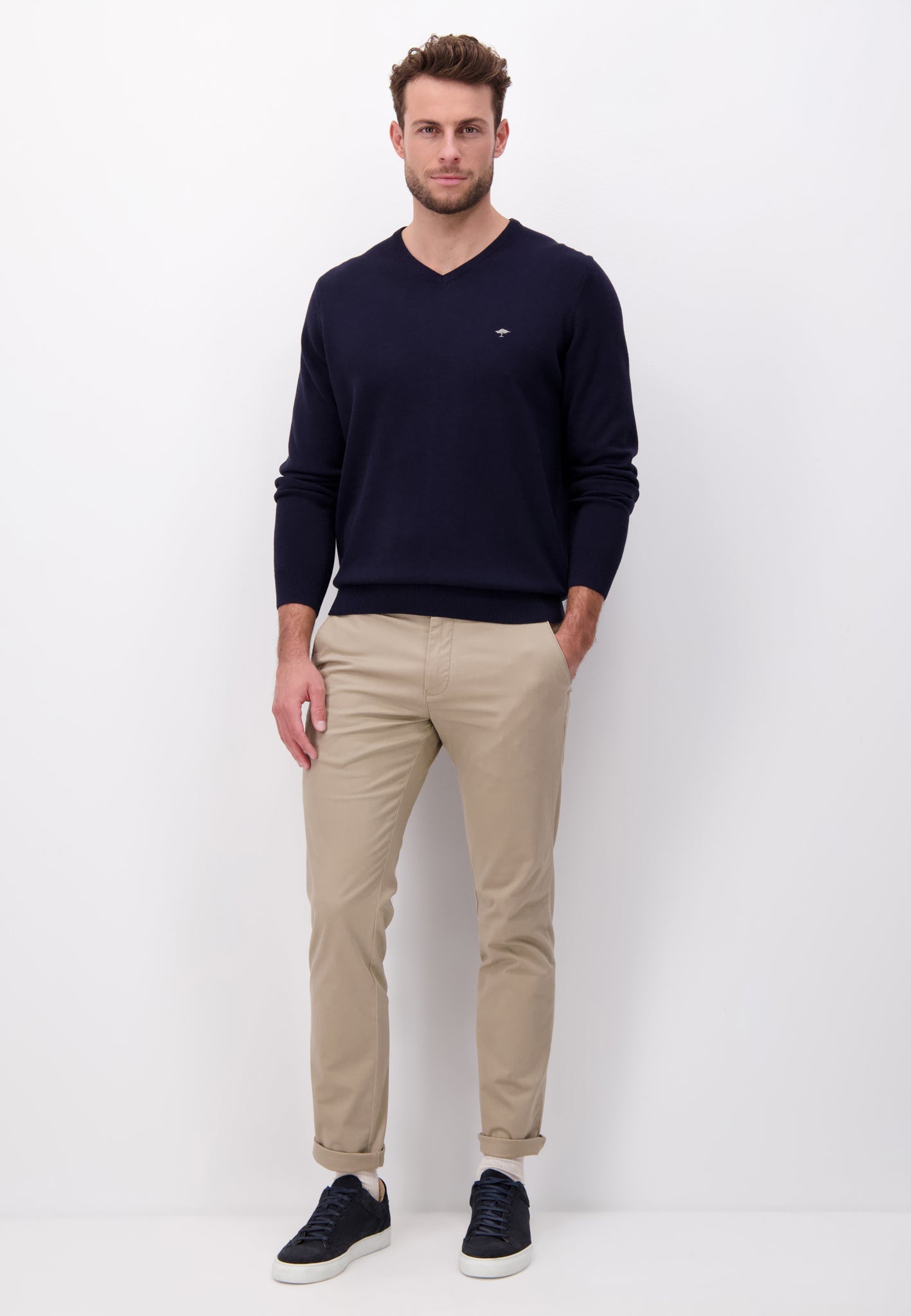 Fynch Hatton Superfine Cotton V-Neck - Navy