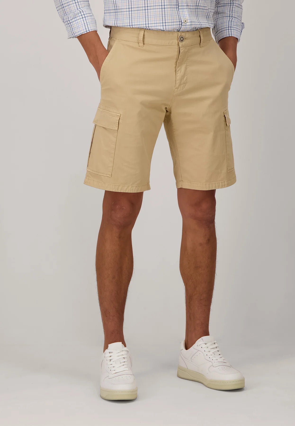 Fynch Hatton Cotton Cargo Shorts - Sand