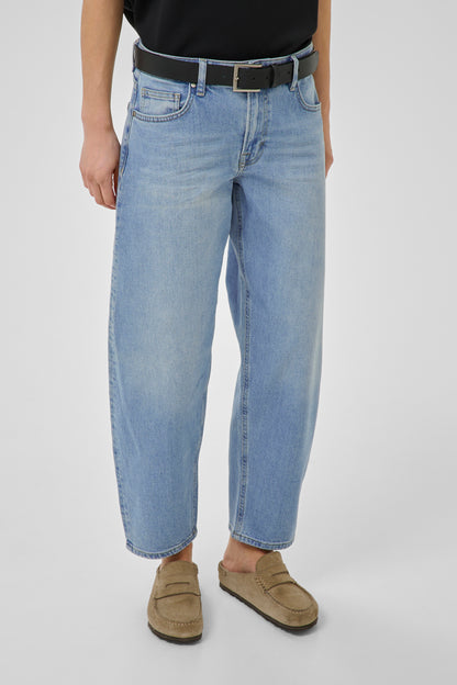 Essential Wardrobe Baloo Barrel - Light Wash