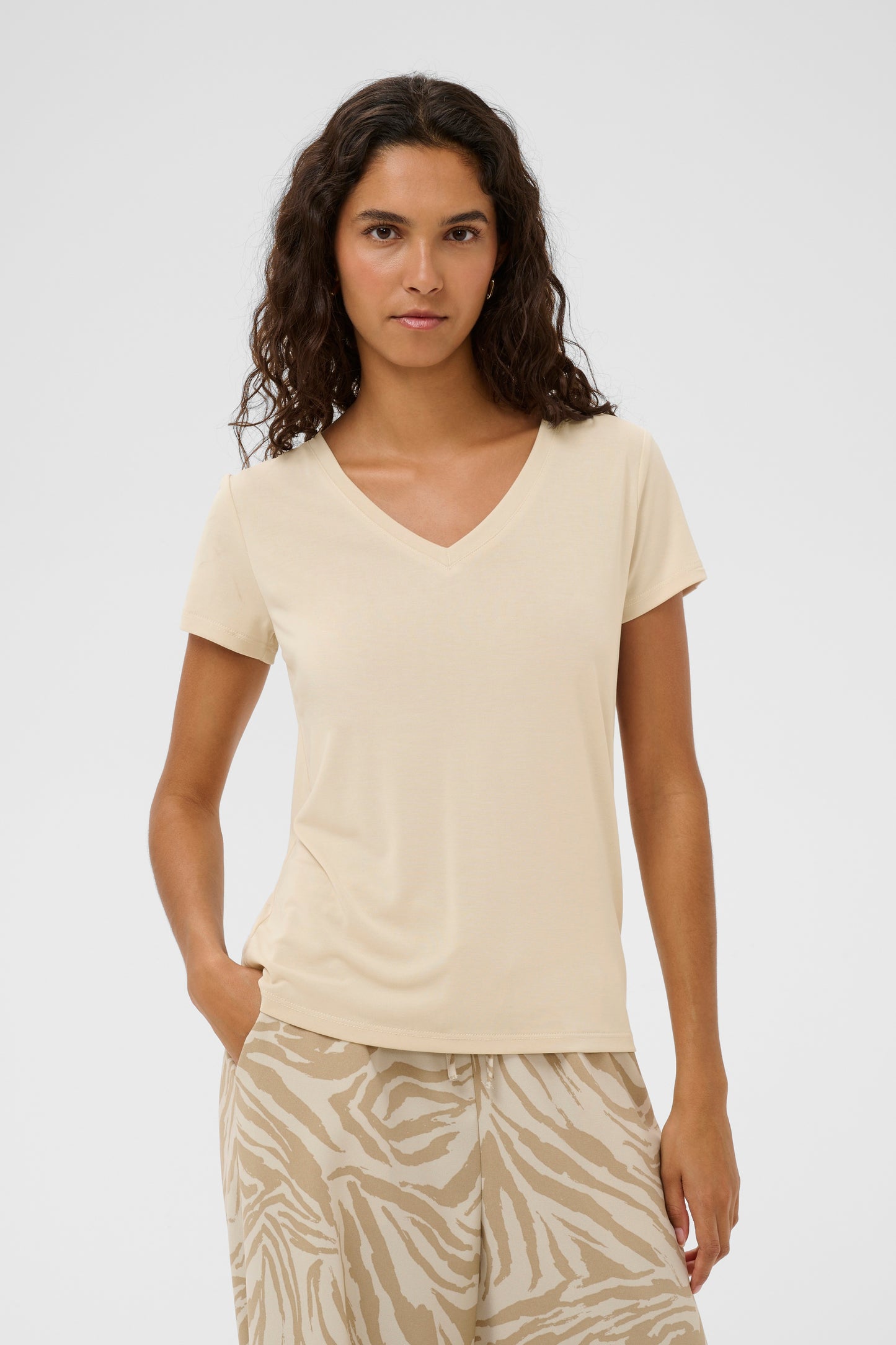 Soaked SLColumbine V-Neck Short Sleeve Tee - Beige