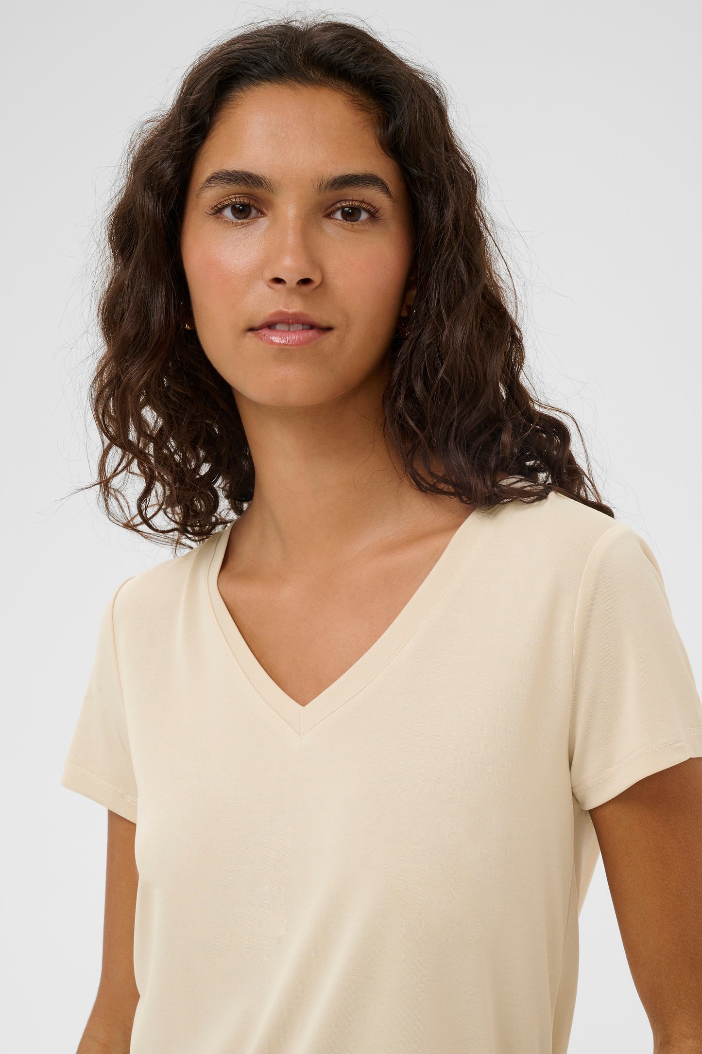 Soaked SLColumbine V-Neck Short Sleeve Tee - Beige