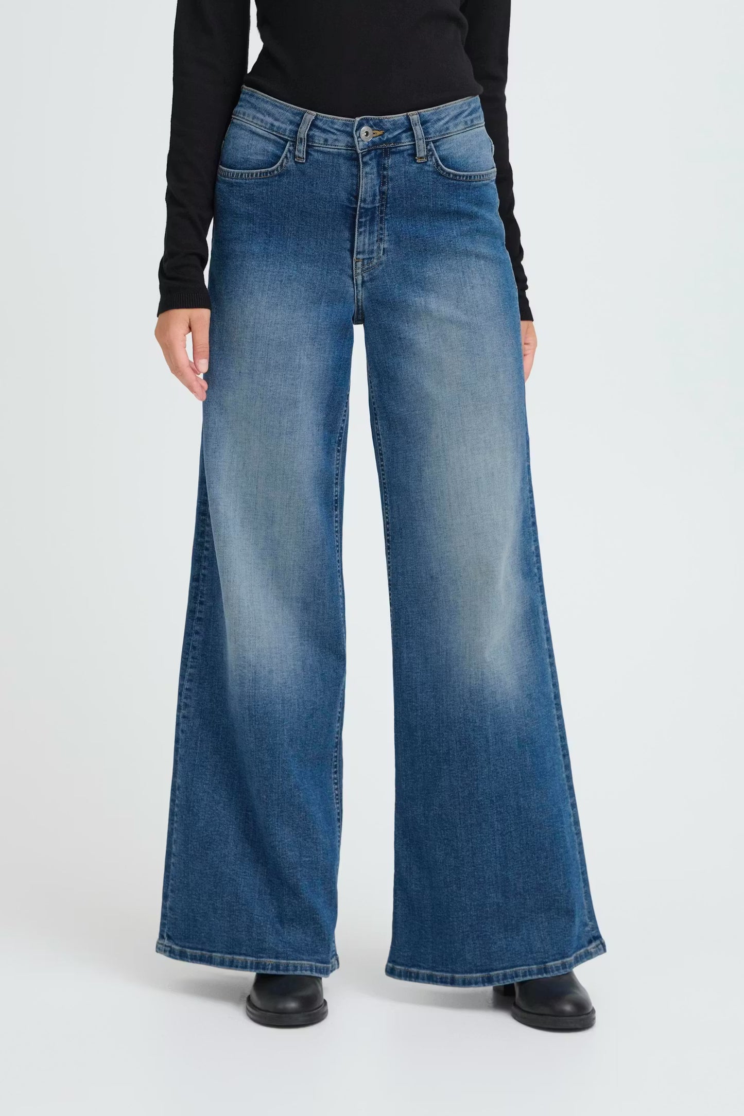 ICHI Ihtwiggy Wide Leg Jean - Medium Blue