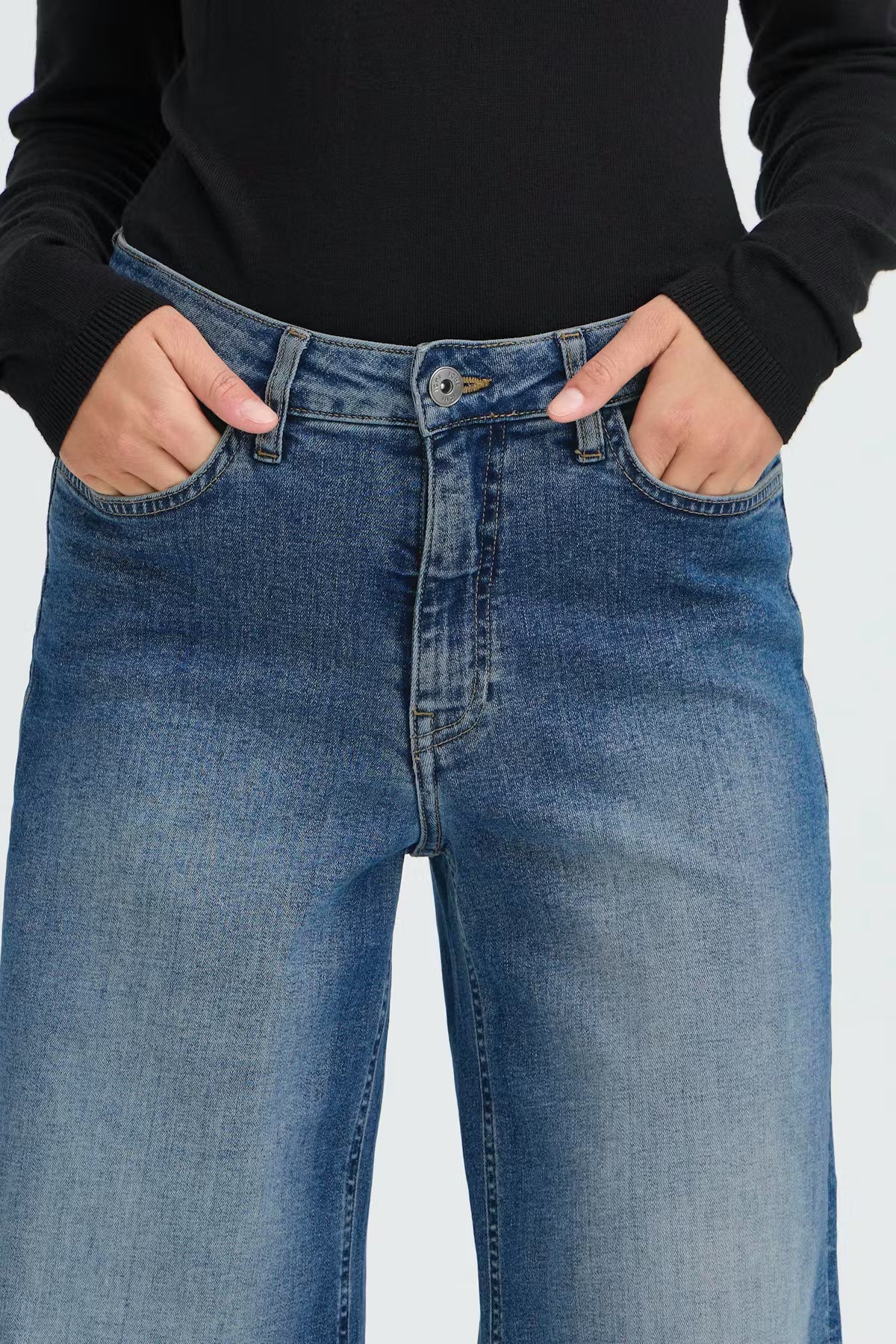 ICHI Ihtwiggy Wide Leg Jean - Medium Blue