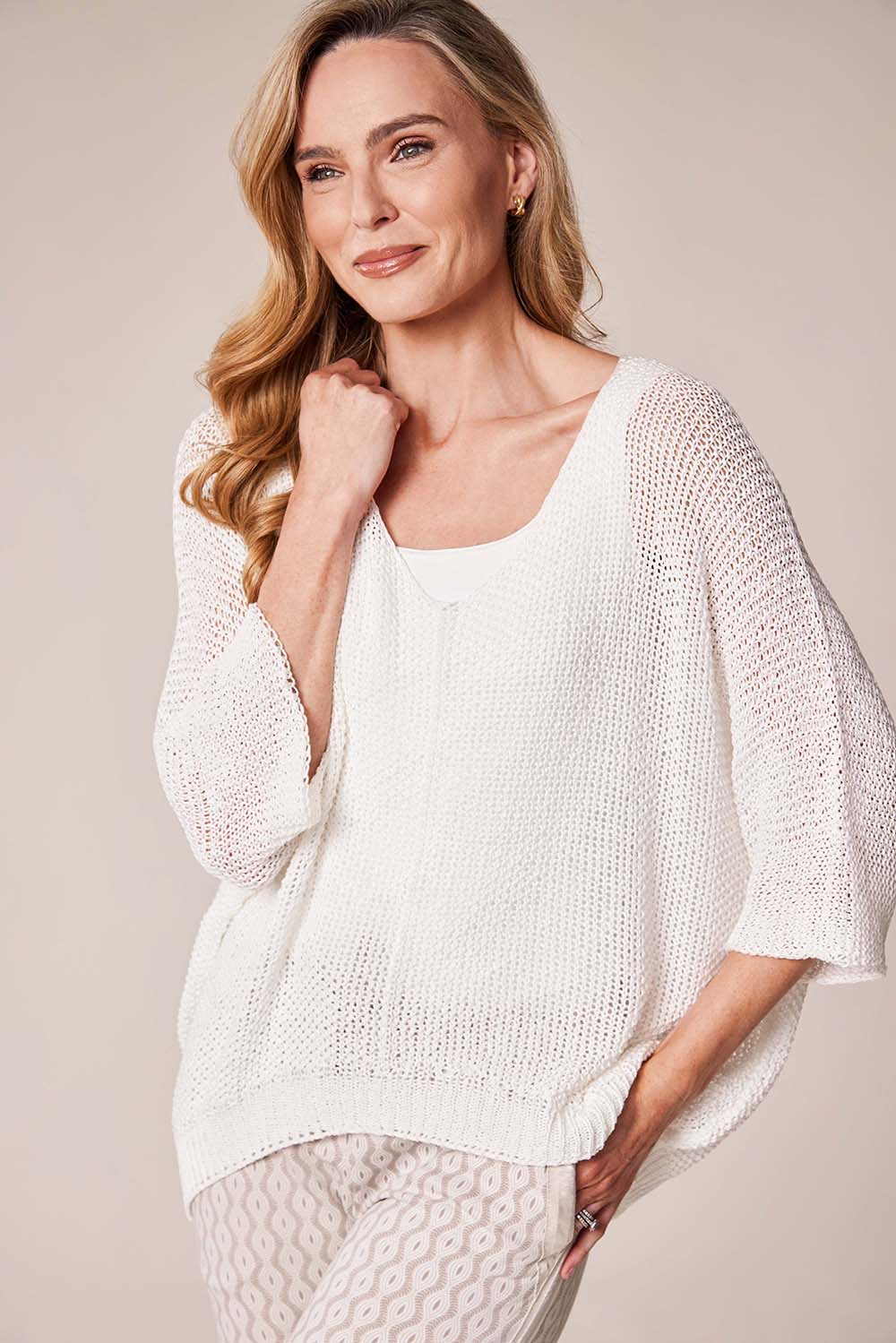 Deck V-Neck Knit - White