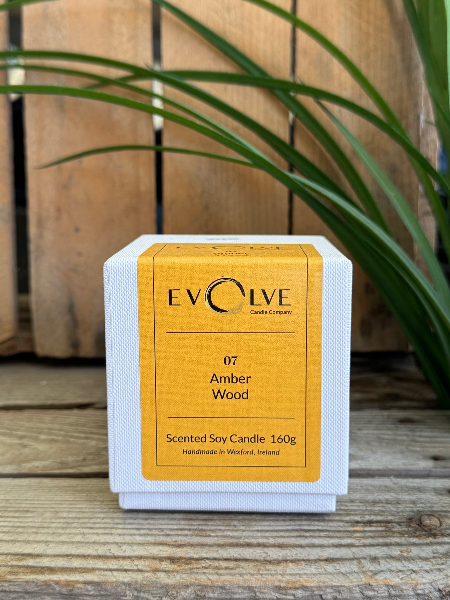 Evolve Soy Candle - 07 Amber Wood