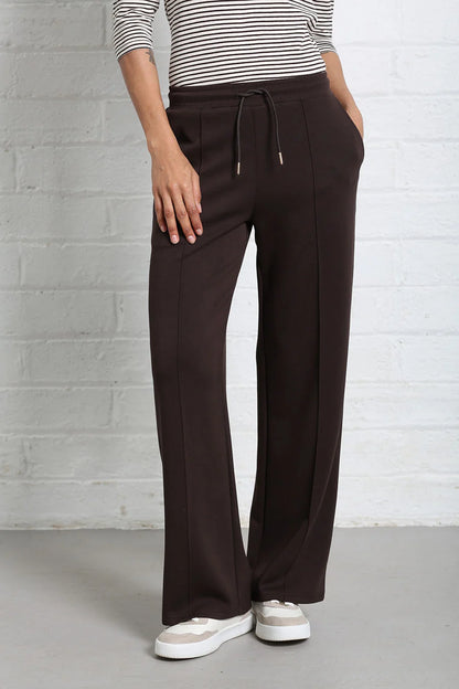 Relax & Renew Wren Jogger - Chocolate