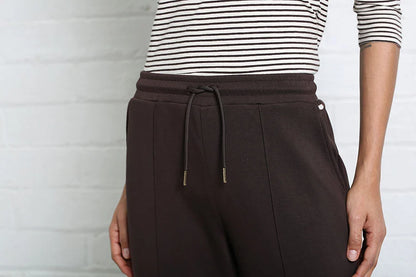 Relax & Renew Wren Jogger - Chocolate