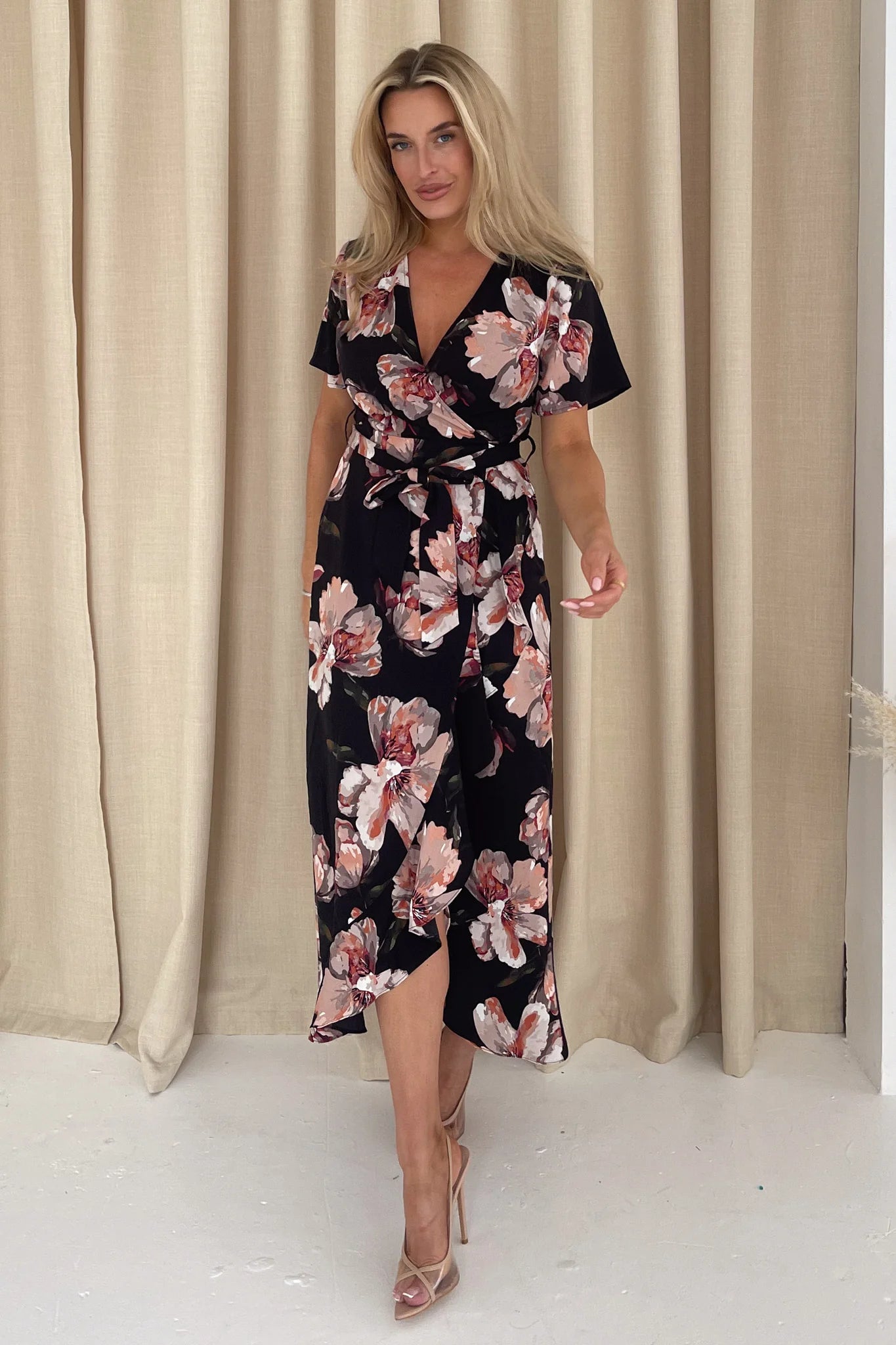 Girl in Mind Farrah Split Hem Frill Maxi Dress - Black Floral