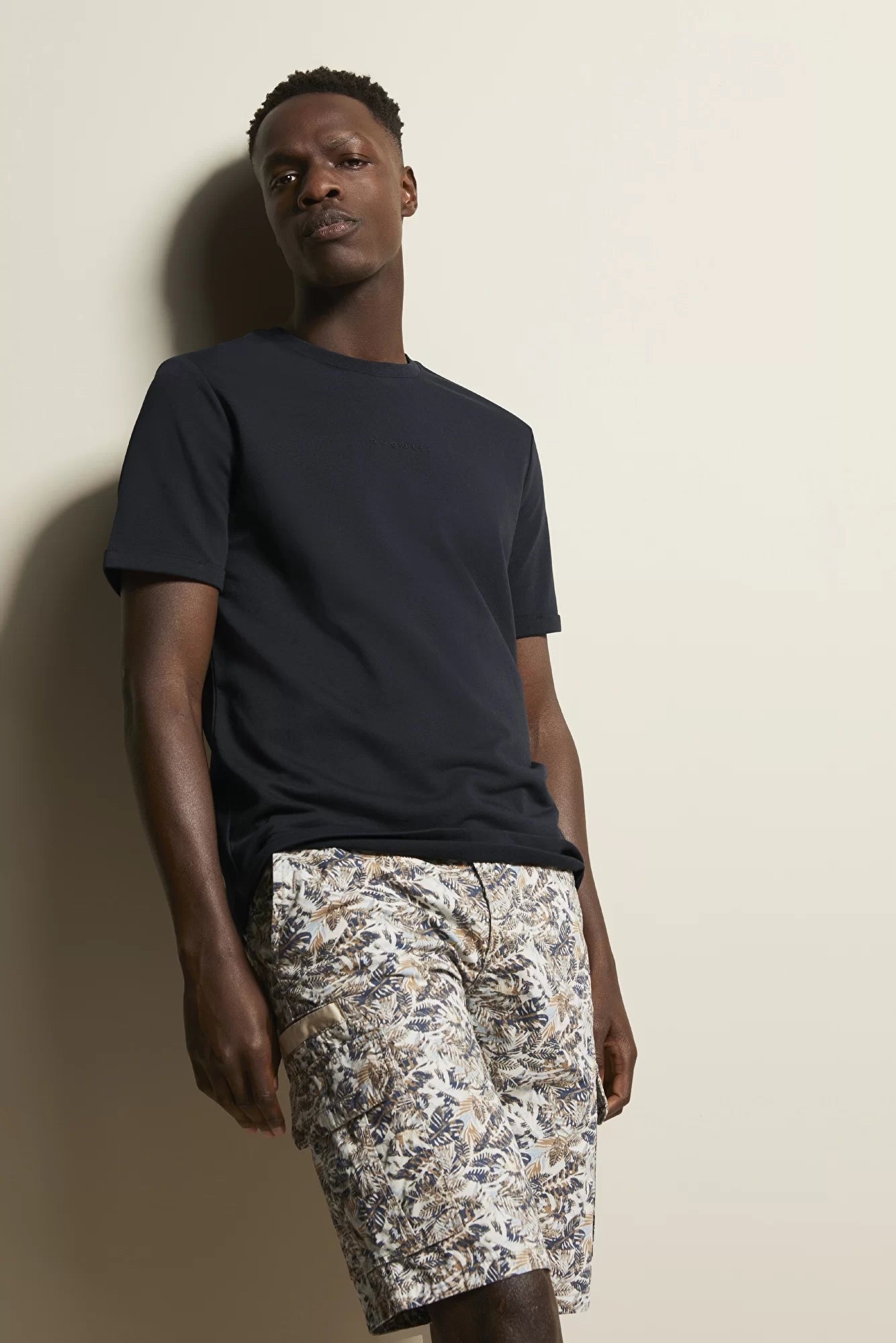 Bugatti Logo Print T-Shirt - Navy